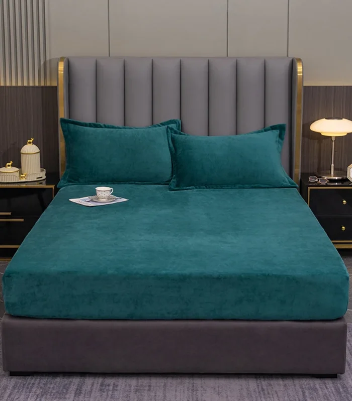 3pcs Green Flannel Fitted Sheet Solid Color Bedding Set Winter Warm Plush Bed Sheet Set Home Bedroom Decor Deep Pocket Sheet